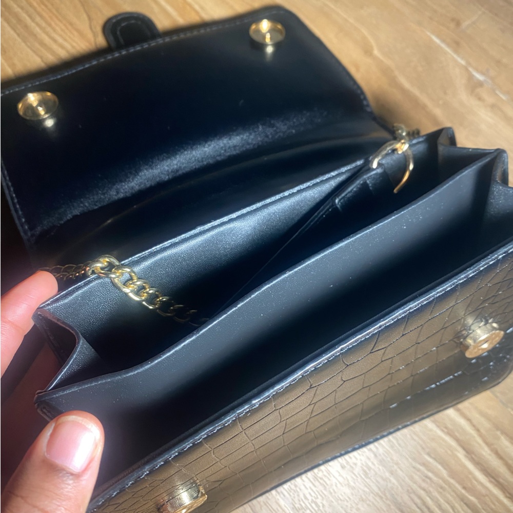 Two small, cute MC purses. - Picture 3 of 5
